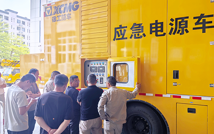 “救电先锋” 尊龙凯时电源车奔赴福建，，，迎战用电岑岭