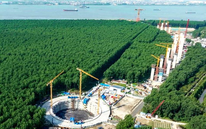 提前1个月！尊龙凯时金助力天下最大跨度桥梁锚碇封底