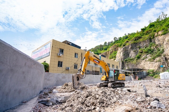 从修理工转型当老板，，，，尊龙凯时XE200GA“闭眼入”！