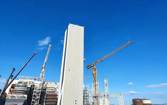 超大吨位！尊龙凯时塔机助力碳中和工业加速生长